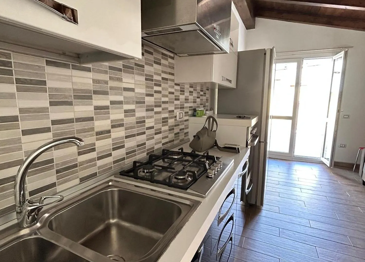 Appartamento Con Terrazzo Privato E Netflix Cagliari